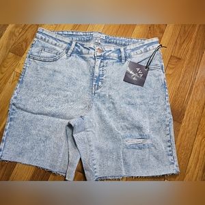 NWT- AVA & VIV Womens Plus Size Shorts